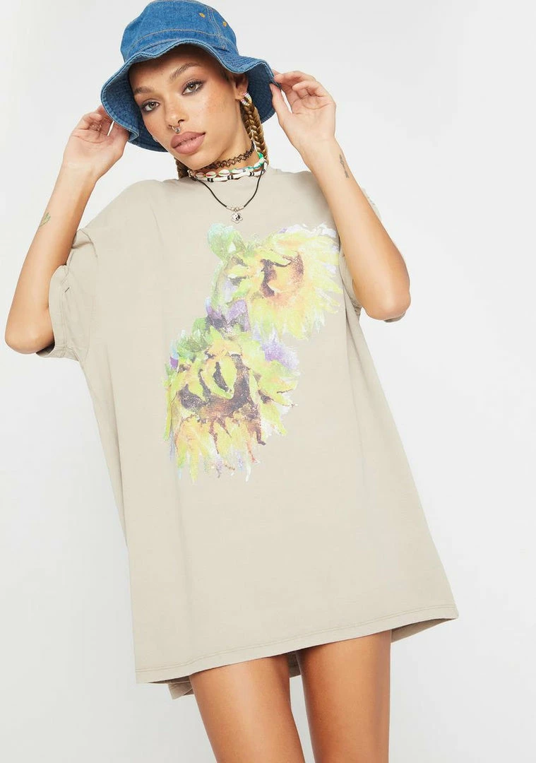 Deals π₯ BDG Tops Sunflower Oversized Graphic Tee π 1 BDG Tops Sunflower Oversized Graphic Tee