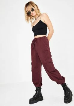 Brand new π BDG Bottoms Maroon Raff Baggy Cuffed Cargo Pants π― 6 BDG Bottoms Maroon Raff Baggy Cuffed Cargo Pants