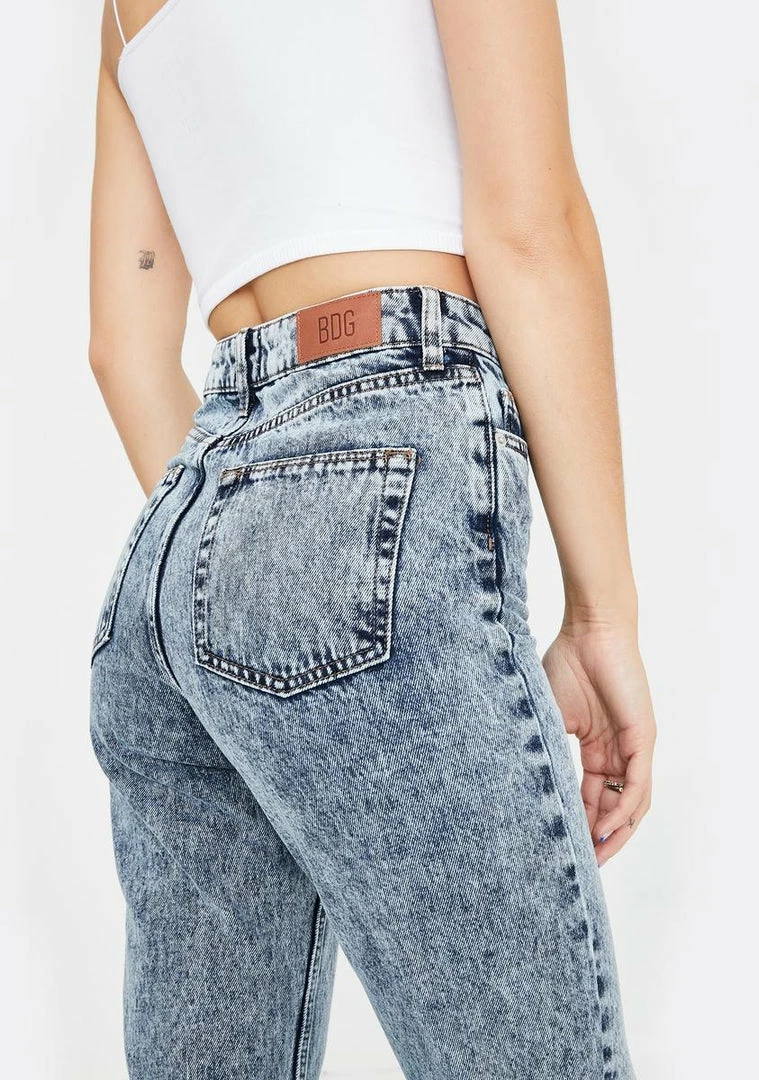Deals π₯° BDG Acid Washed Mom π Jeans π 4 BDG Acid Washed Mom Jeans