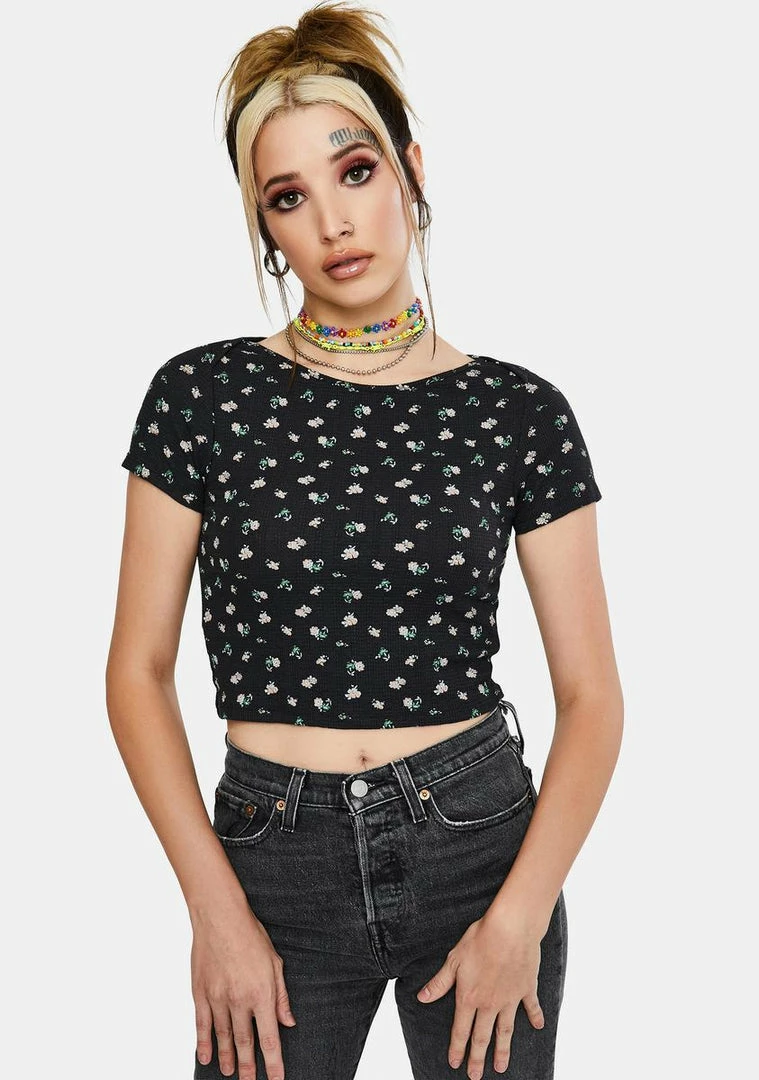 Outlet π₯° BDG Ditsy Floral Print Crop Top Tops π 1 BDG Ditsy Floral Print Crop Top Tops