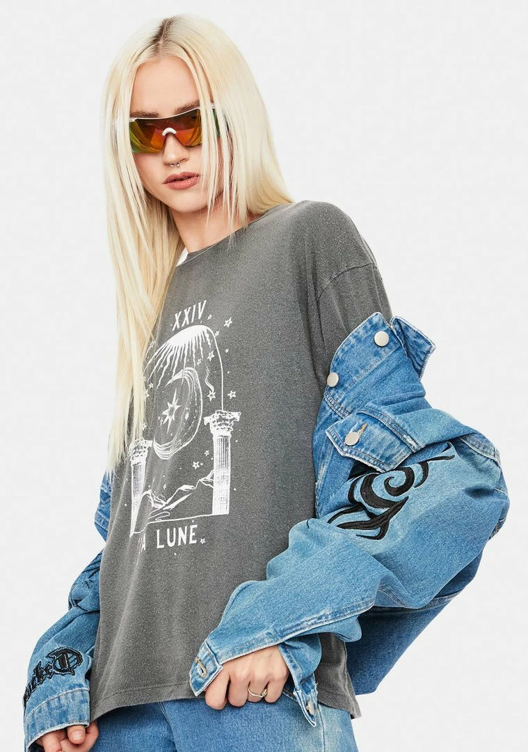 Best Pirce π₯° BDG La Lune Graphic Tee π 2 BDG La Lune Graphic Tee