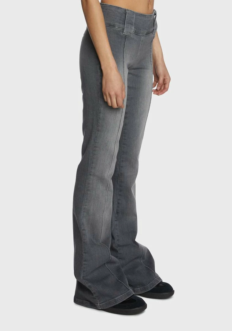 Brand new π BDG Bottoms Missy Low Rise Flare π Jeans π 3 BDG Bottoms Missy Low Rise Flare Jeans